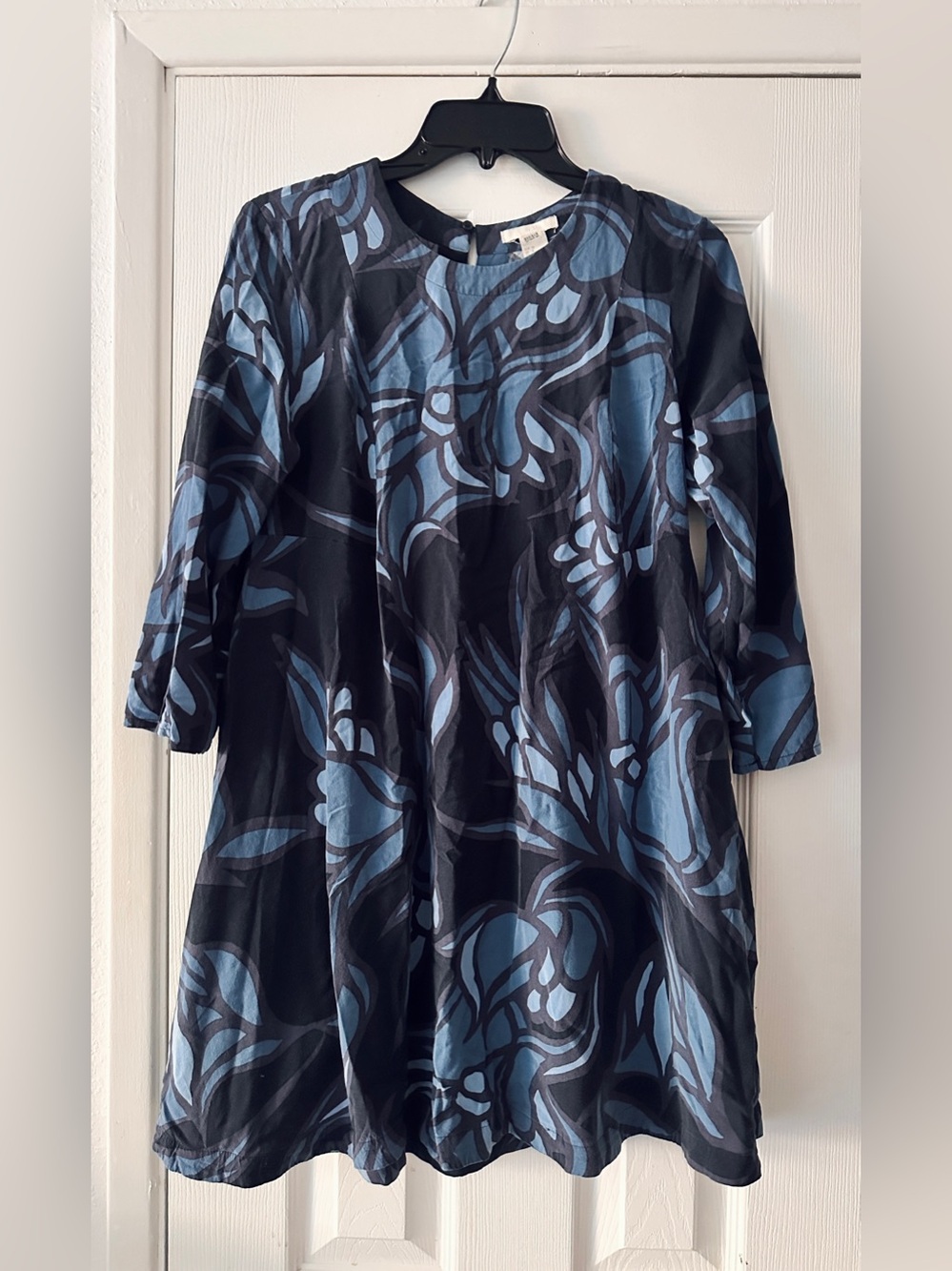 H&M Blue and Black Long Sleeve Patterned Dress